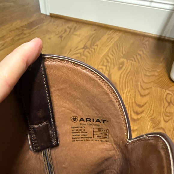 Ariat Cowboy Boots - Picture 4 of 5